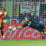 Daniele De Rossi, Julio Cesar