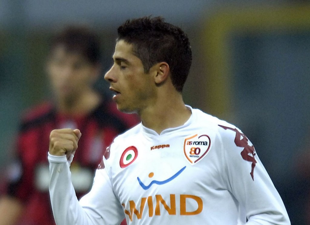 cicinho-mil-roma.jpg