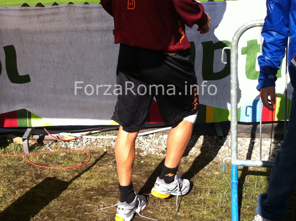 ginocchio-totti.jpg