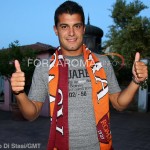 Roma 22-06-2015 Iago Falque con la sciarpa della Roma foto Di Stasi GMT