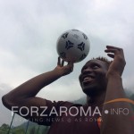 yanga_mbiwa_pinzolo.jpg