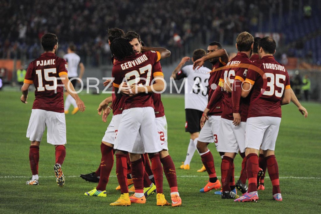gruppo_festa2.jpg