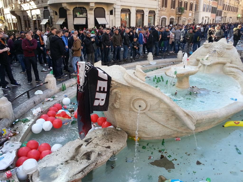 Feyenoord-Piazza-di-Spagna.jpg
