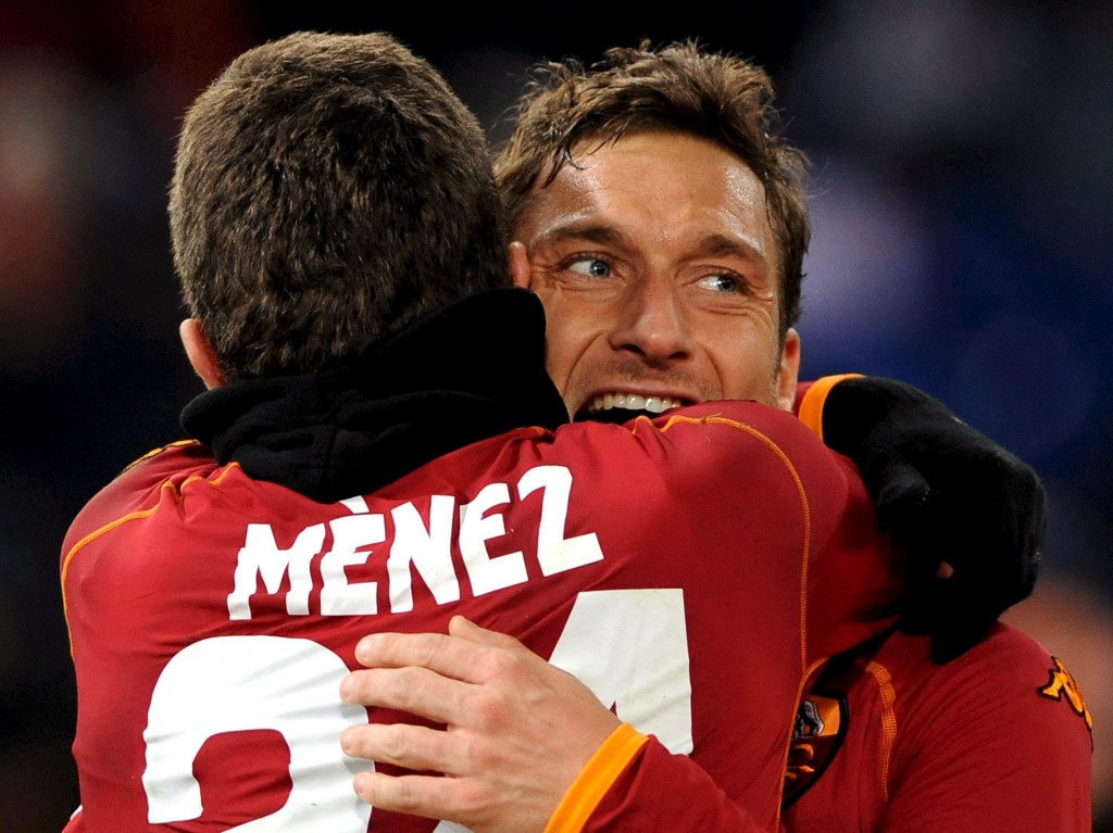abbraccia-totti.jpg