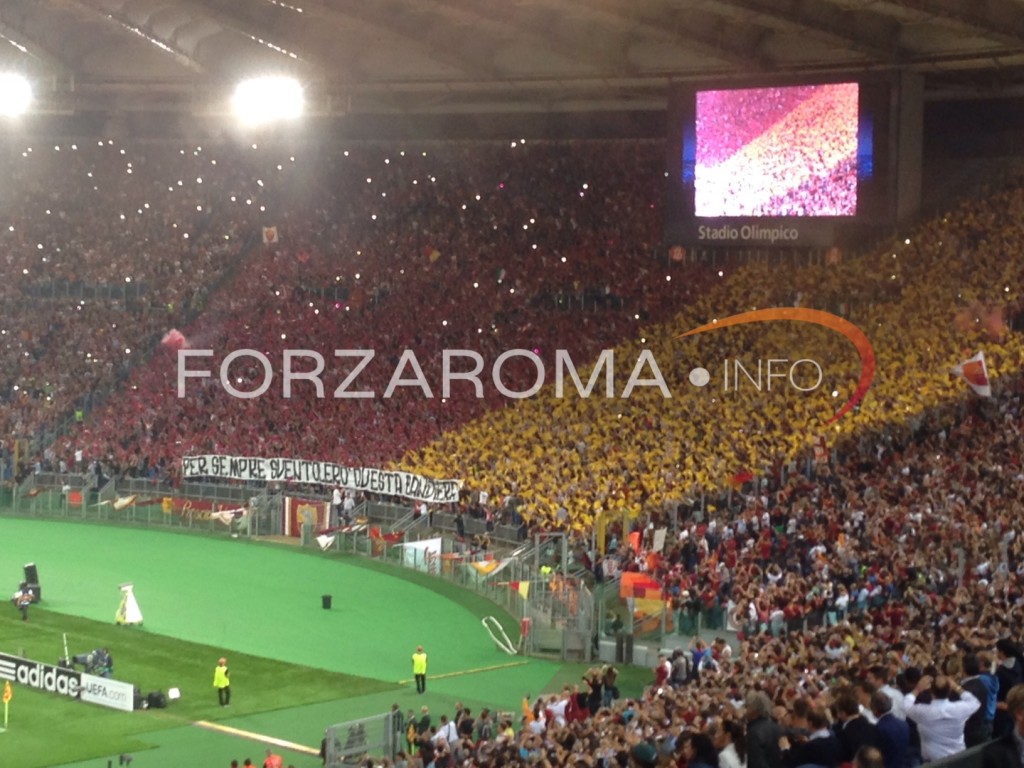 Coreografia-Roma-Bayern.jpg