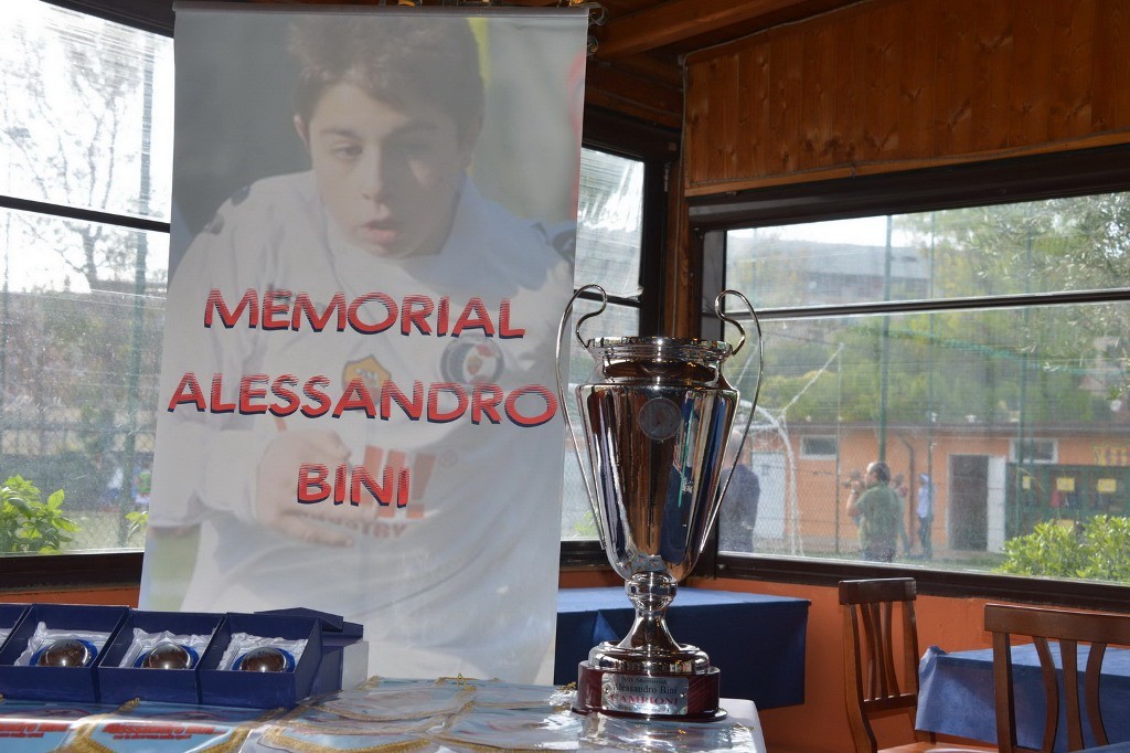 memorial_bini.jpg