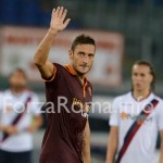 totti_saluta1.jpg