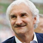 Fußball - Bayer-Sportdirektor Rudi Völler