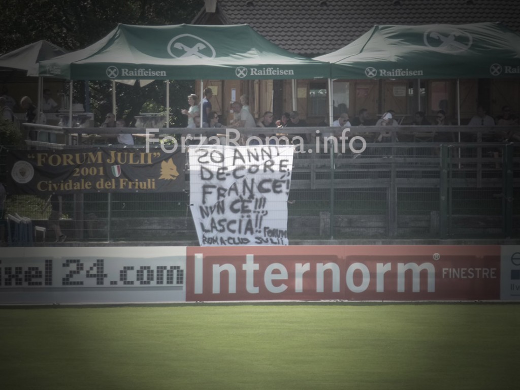 striscone_totti.jpg