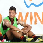 lamela_seduto1.jpg