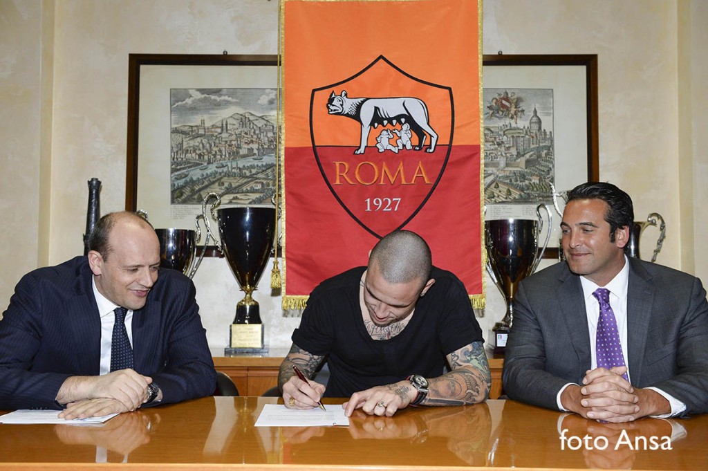 Soccer: Roma welcomes midfielder Nainggolan