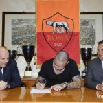 nainggolan_firma-300x199.jpg