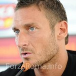 totti_conf2090720125.jpg