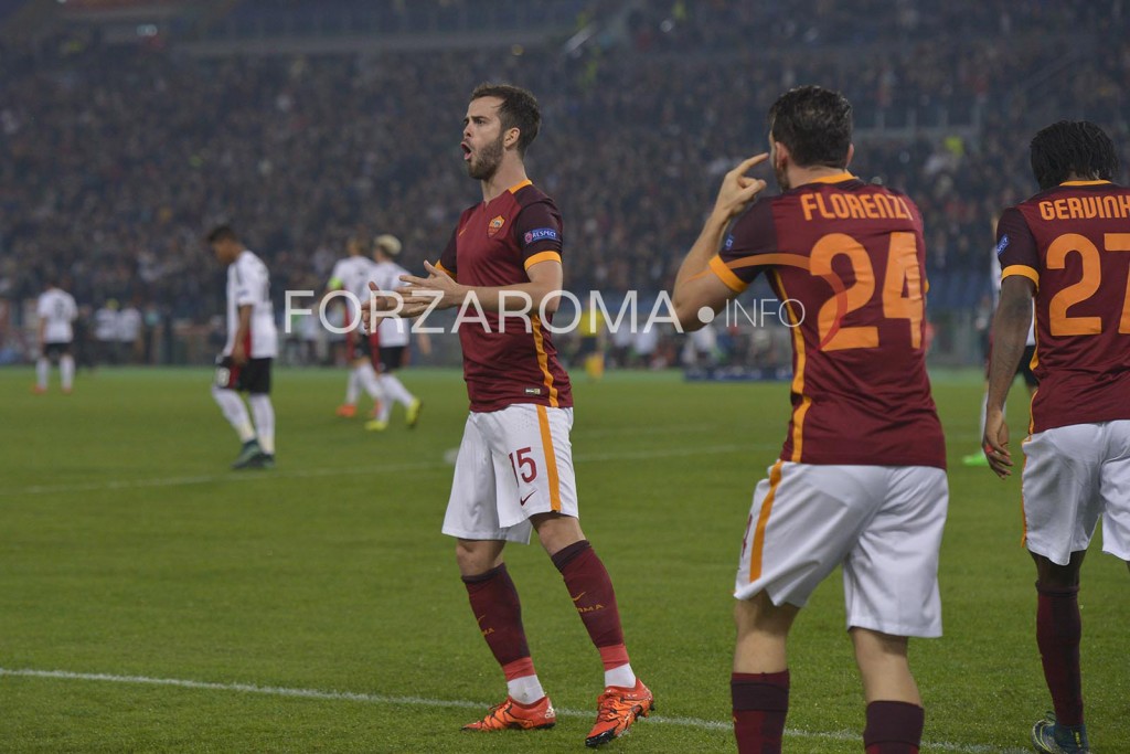 pjanic_roma_bayer_04112015_2-4
