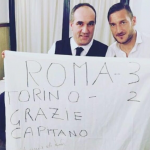 TOTTI DOPPIETTA STRISCIONE