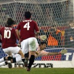 AS Roma's captain Francesco Totti (L) sc