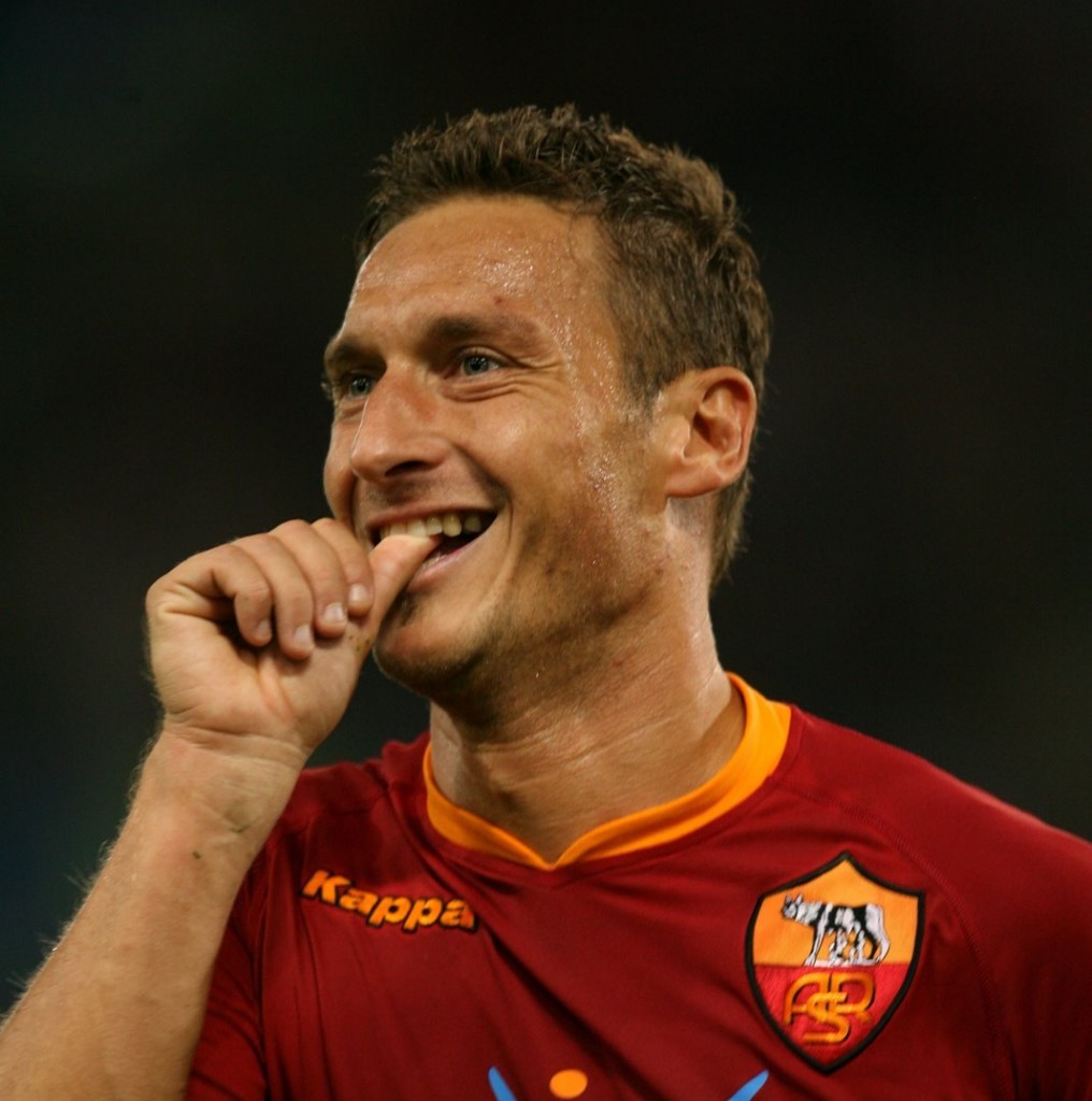 totti ciuccio dito in bocca