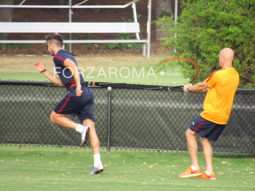 Manolas