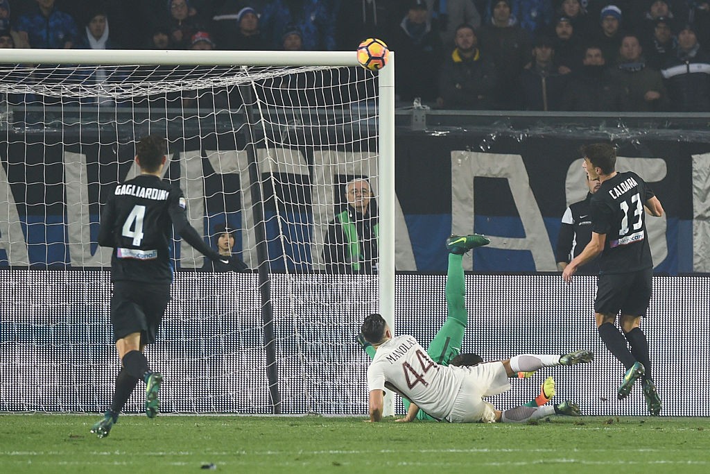 Atalanta_Roma_20_11_2016_caldara_szczesny
