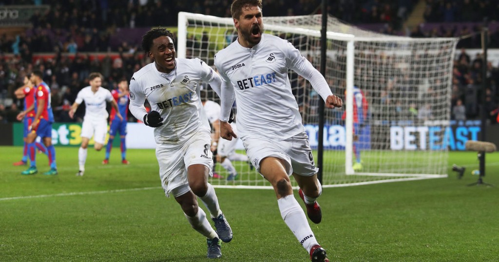 Swansea City v Crystal Palace - Llorente
