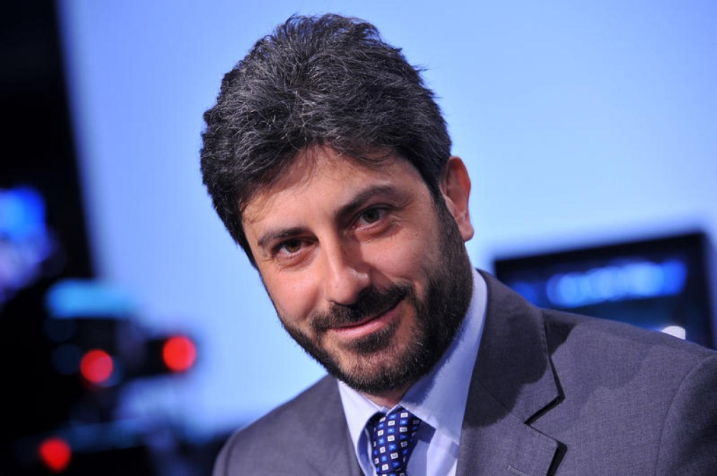 Roberto Fico ospite della trasmissione televisiva In mezz'ora