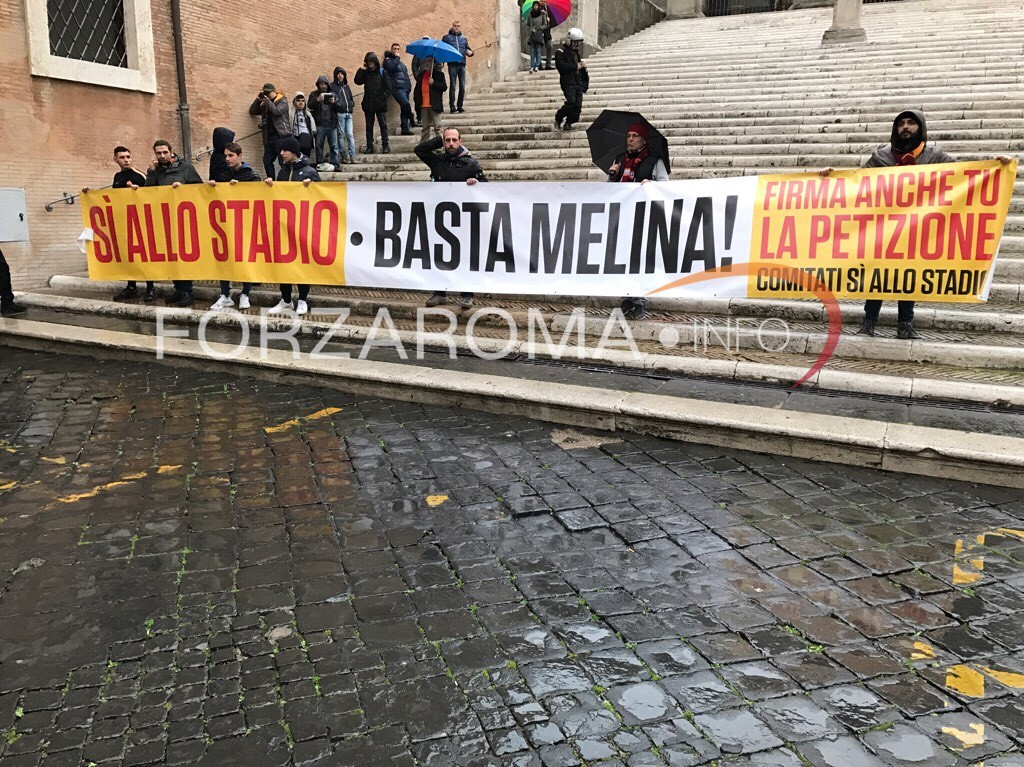 striscione tifosi campidoglio stadio