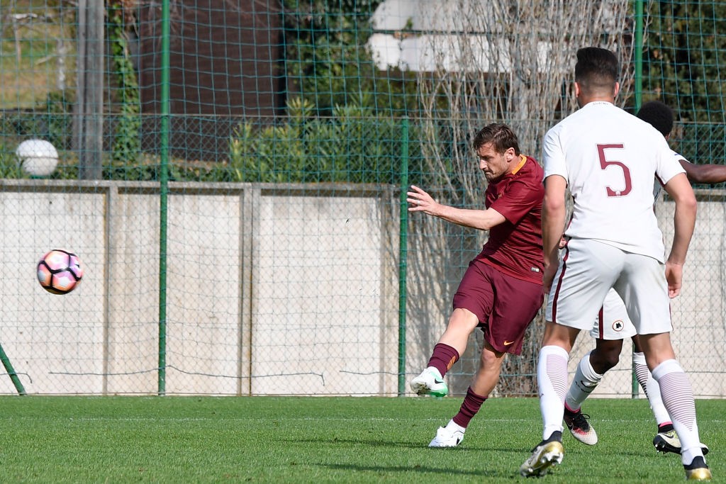 Amichevole_Roma_Primavera_totti