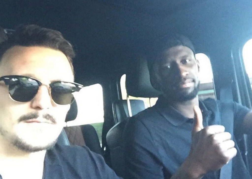 mario rui ruediger instagram selfie macchina