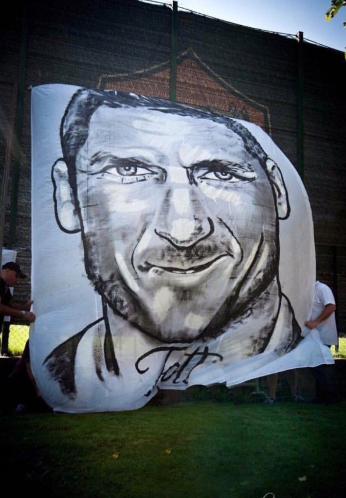striscione totti
