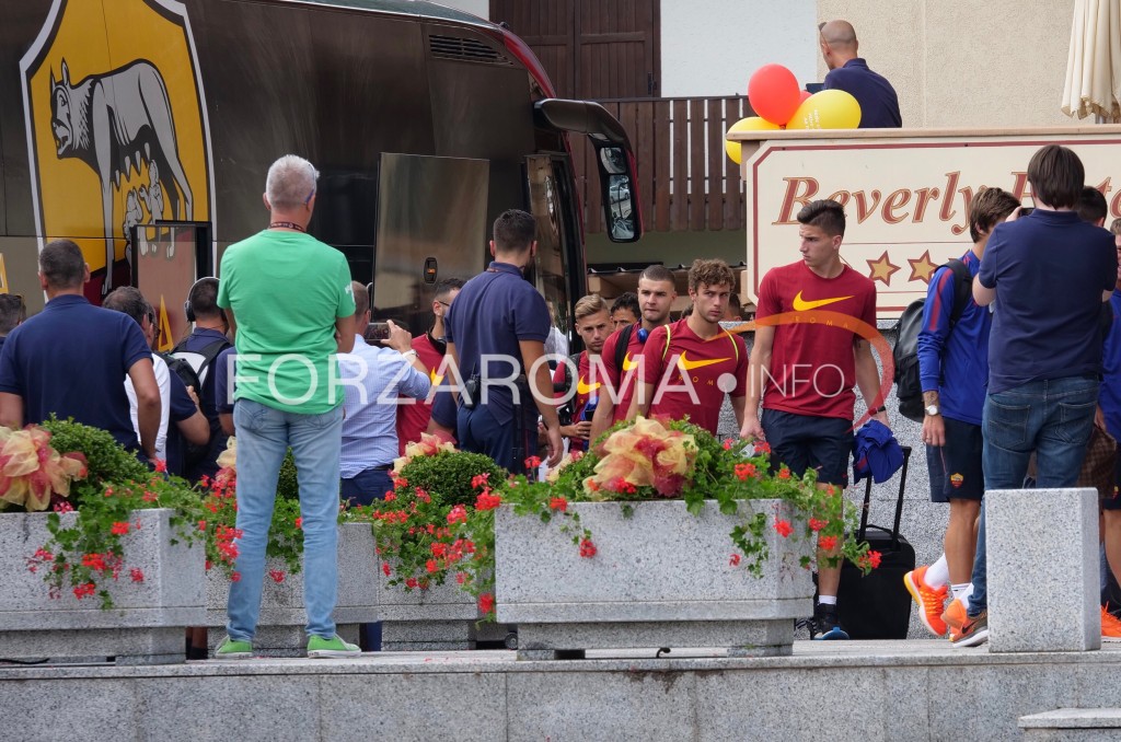 arrivo pinzolo roma pullman