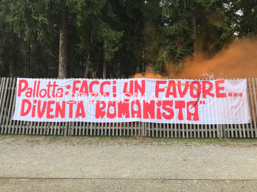 curva_sud_Striscione_pallotta