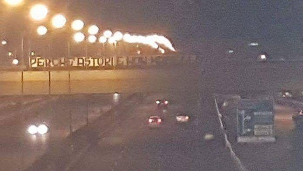 Astori.Masiello.striscione.Bari.2018