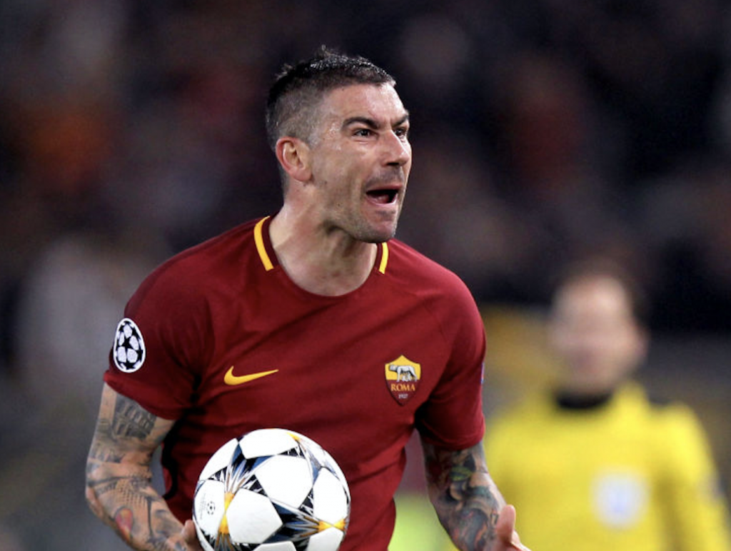 Roma-Shakhtar Kolarov 01