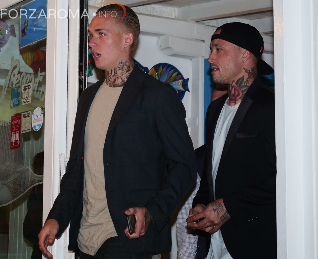 Cena Roma a Santa Severa - Karsdorp e Nainggolan