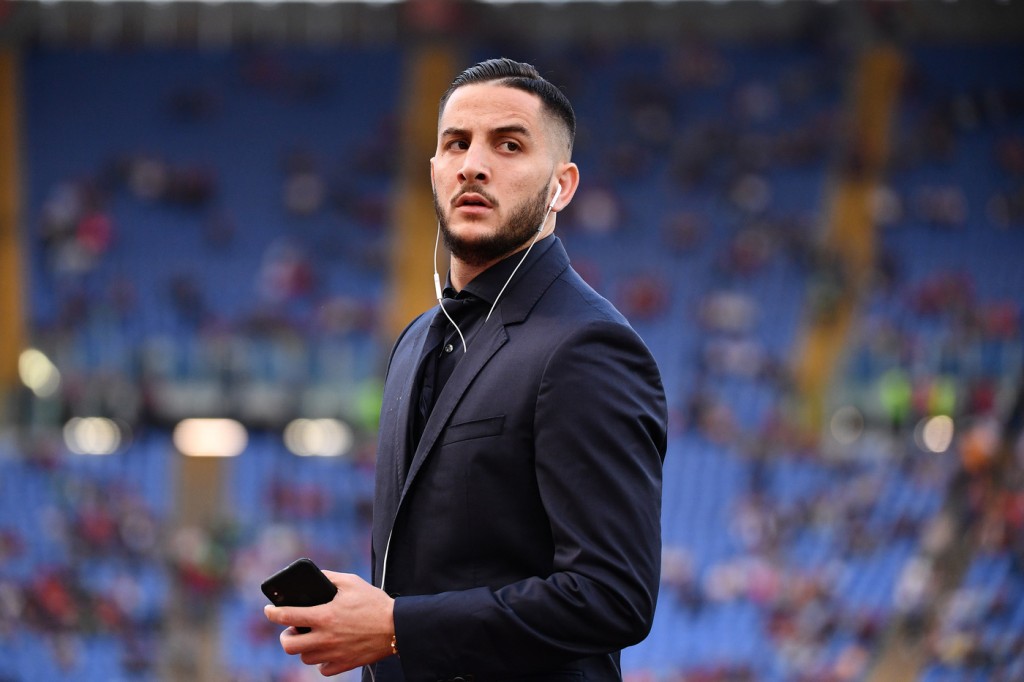 Manolas