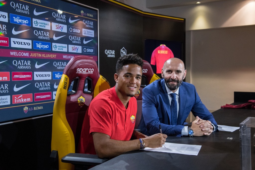 AS Roma, Justin Kluivert firma il contratto