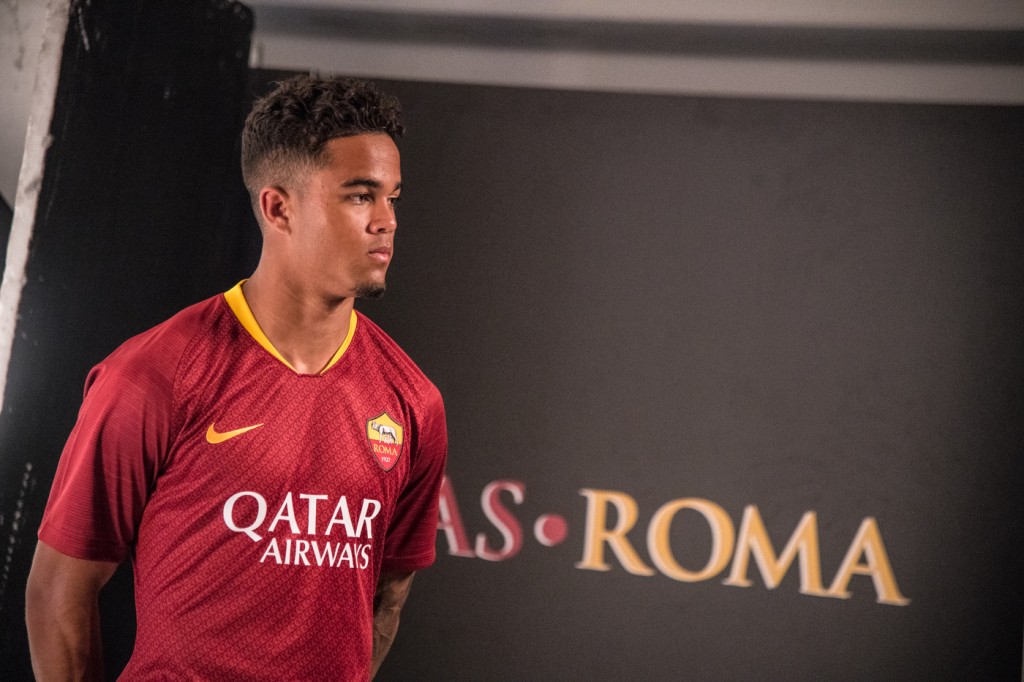 AS Roma, Justin Kluivert visita il centro sportivo