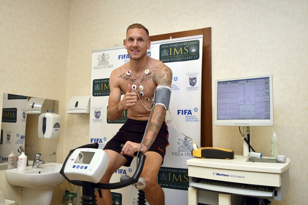 AS Roma, Robin Olsen durante le visite mediche a Villa Stuart