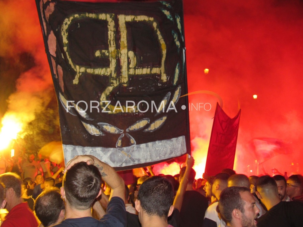 Tifosi_Curva_Sud (2)