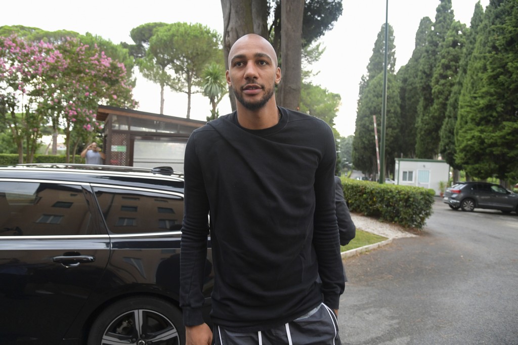 Nzonzi_VillaStuart6