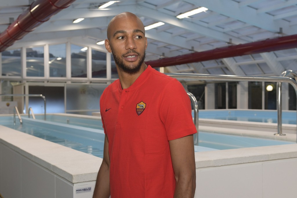 AS Roma, il nuovo giocatore Steven NZonzi arriva a Trigoria