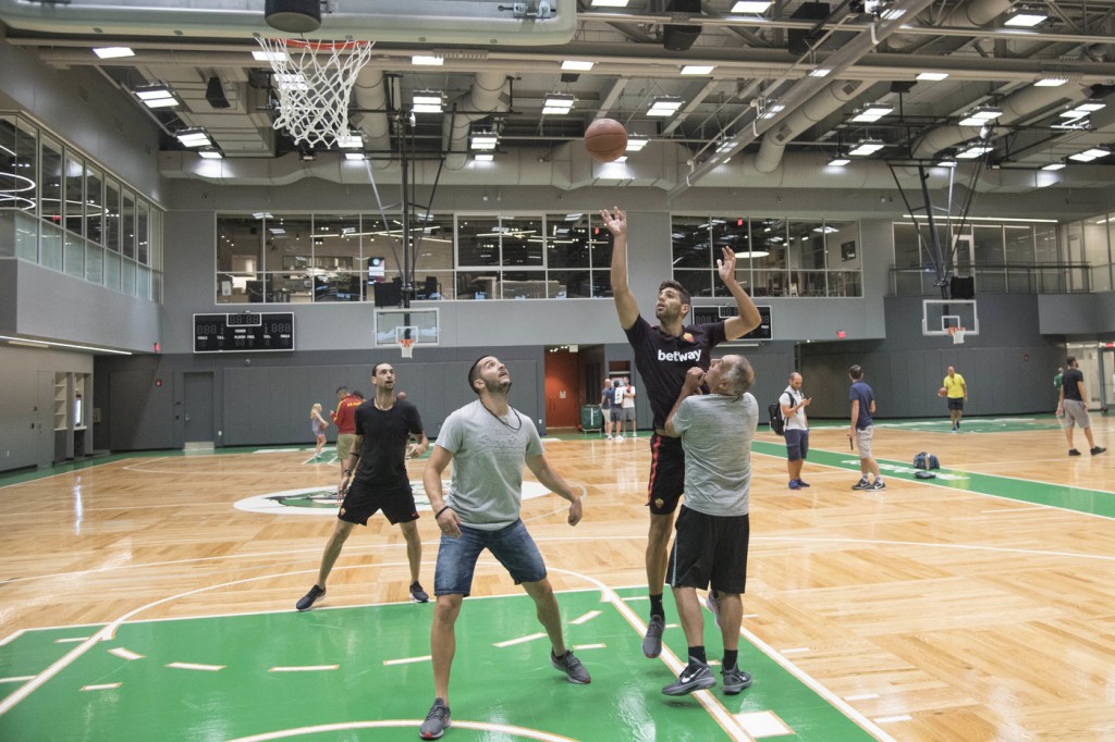 Nella foto: Javiar Pastore, James Pallotta, Konstantinos Manolas, Federico Fazio AS Roma, Tour USA 2018 - Visita al centro di allenamento dei Boston Celtics