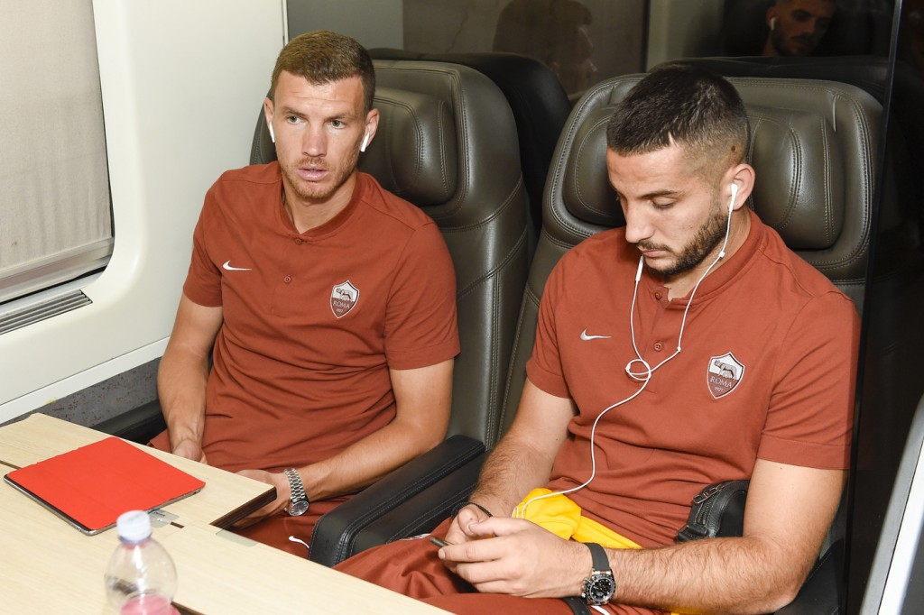 Dzeko Manolas L'AS Roma in viaggio verso Bologna