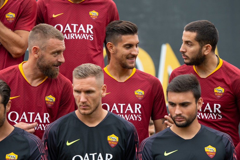 AS Roma_Backstage_foto di squadra_Olsen_Fuzato_De Rossi_Pellegrini_Manolas