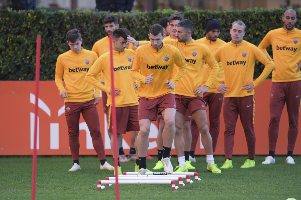 dzeko - Champions League, l'allenamento della Roma