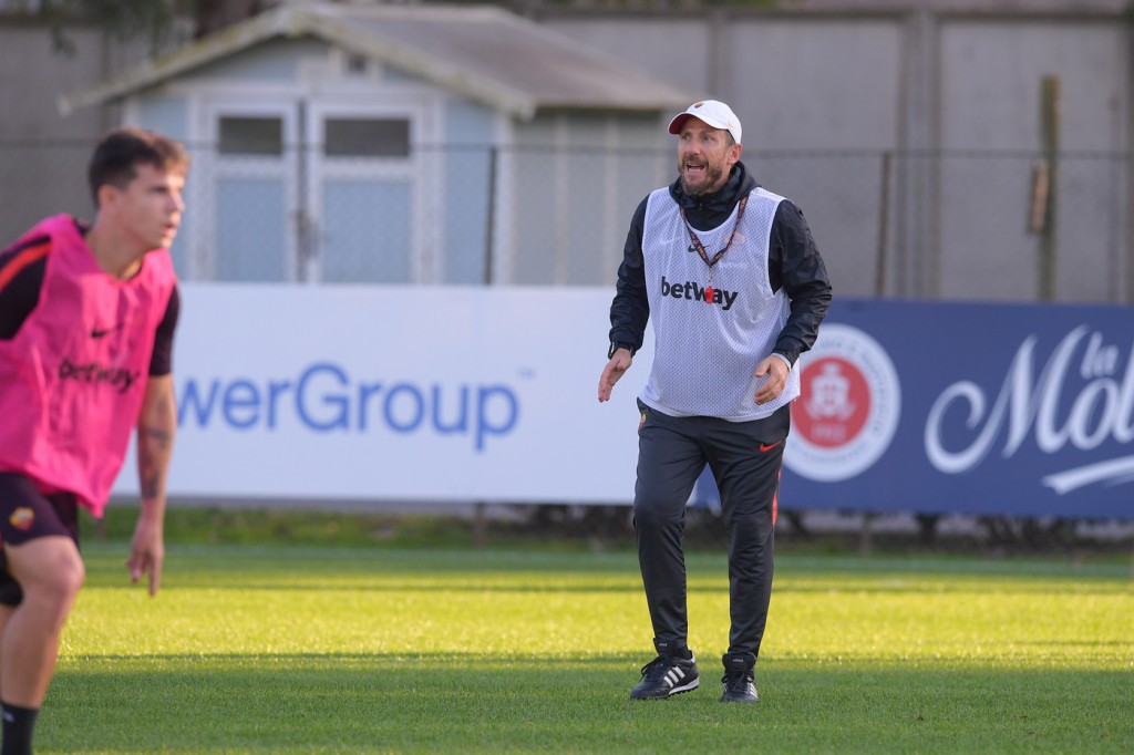 As Roma_Allenamento_Trigoria_Di Francesco_Coric