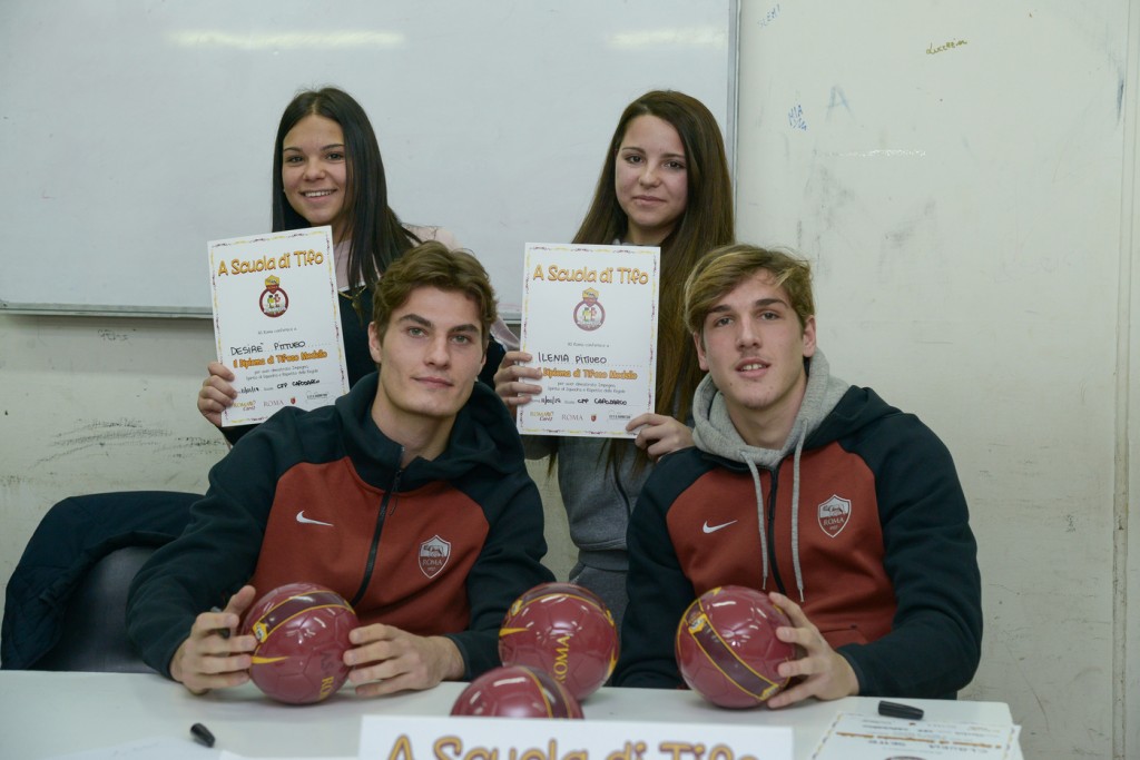 AS Roma, ‘A scuola di tifo’ con Schick e ZanioloAS Roma, ‘A scuola di tifo’ con Schick e Zaniolo