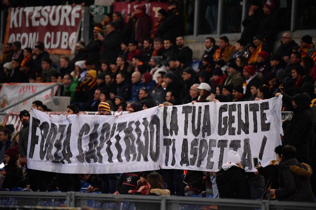Striscione De Rossi Roma vs Virtus Entella - Coppa Italia 2018-2019