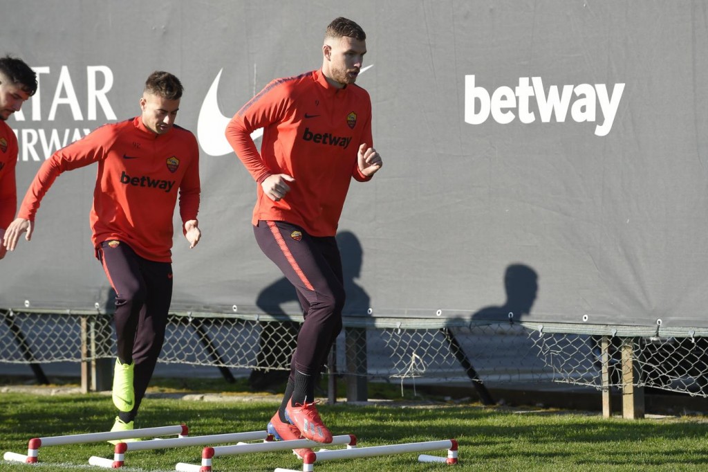 Dzeko AS Roma, allenamento di rifinitura a Trigoria