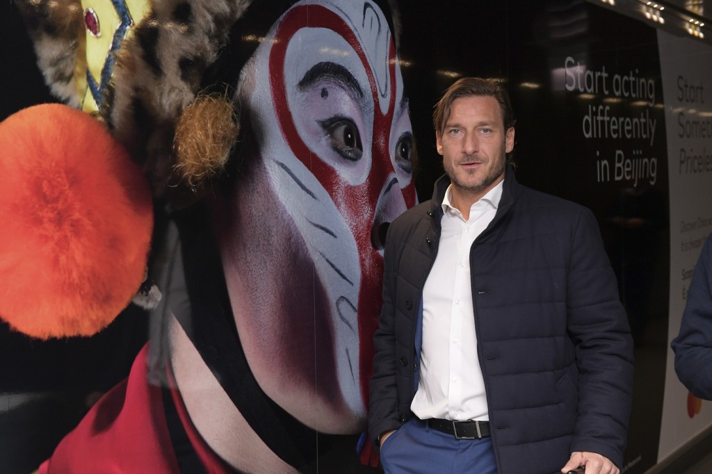 partenza_fiumicino_roma_totti